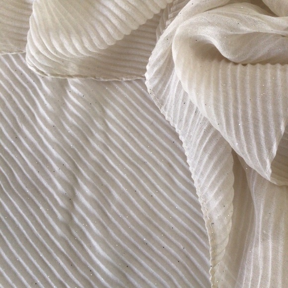 OFF WHITE GLITTER CHIFFON SCARF - Picture 6 of 8